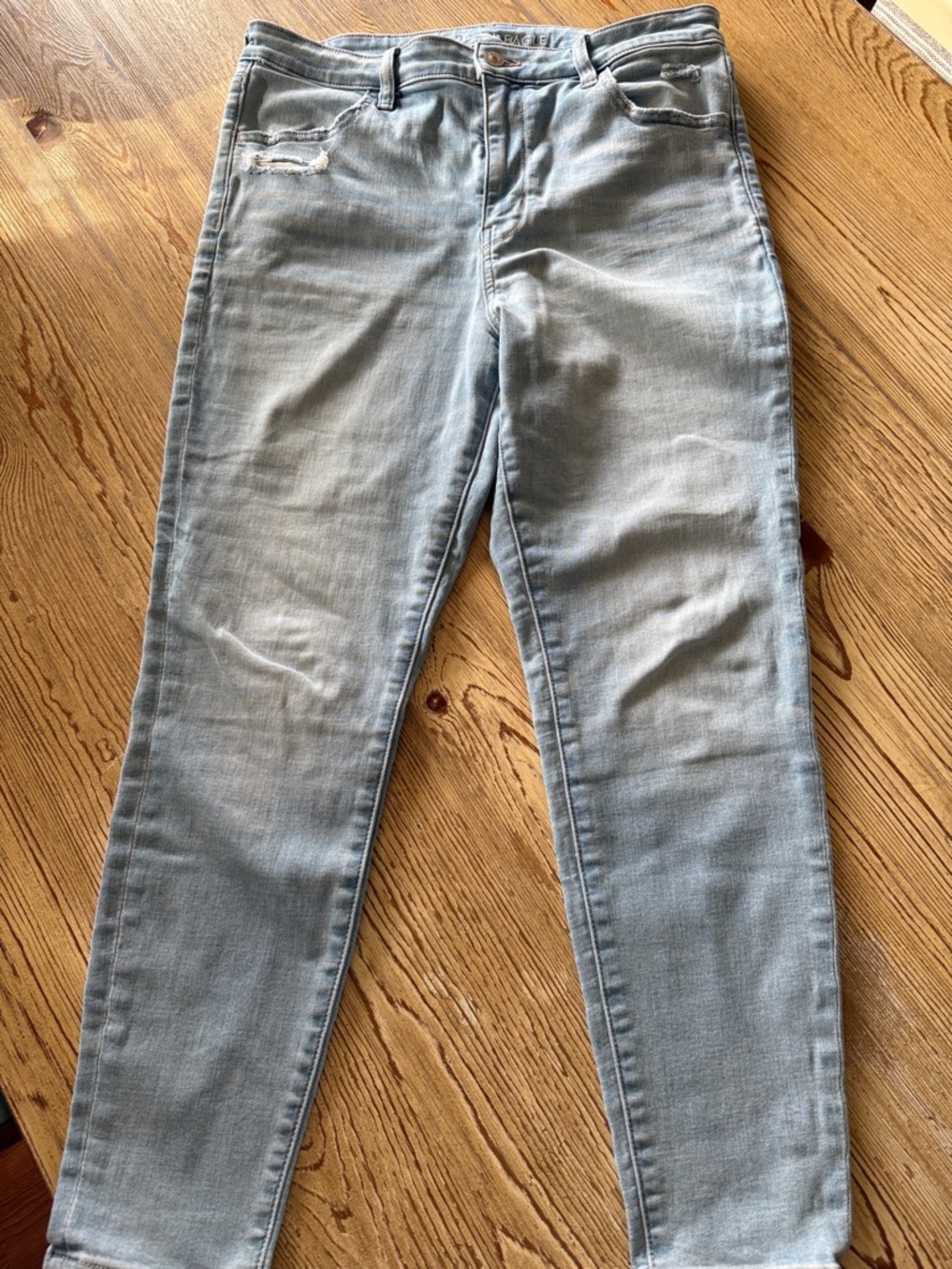 American Eagle Outfitters Light Blue Skinny Jeans